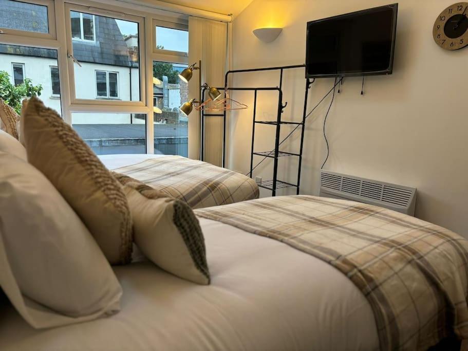 The Urban Retreat 4bdr Sleep 14 * Londra