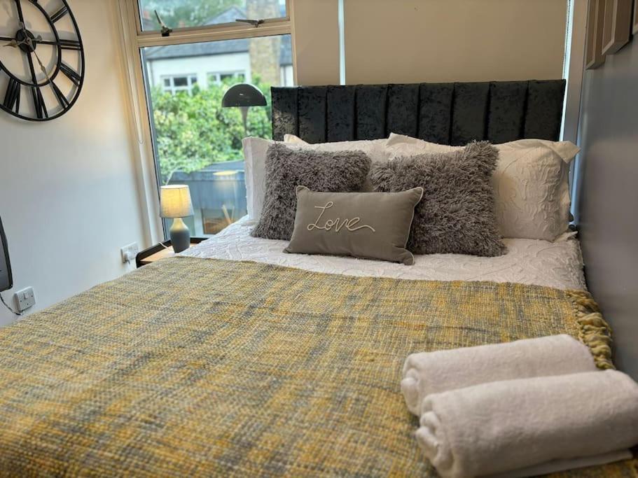 The Urban Retreat 4bdr Sleep 14 Casa vacanze *