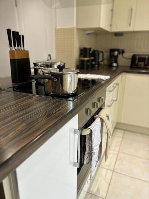 The Urban Retreat 4bdr Sleep 14 * Londra